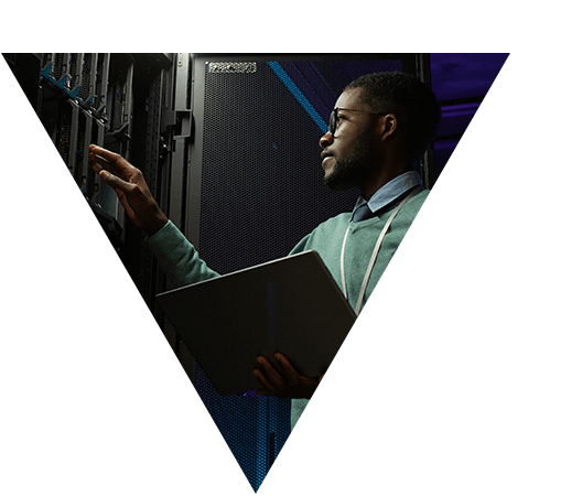Microsoft Azure - Man in a data center