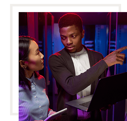 My vDC - Man and woman in Datacentre